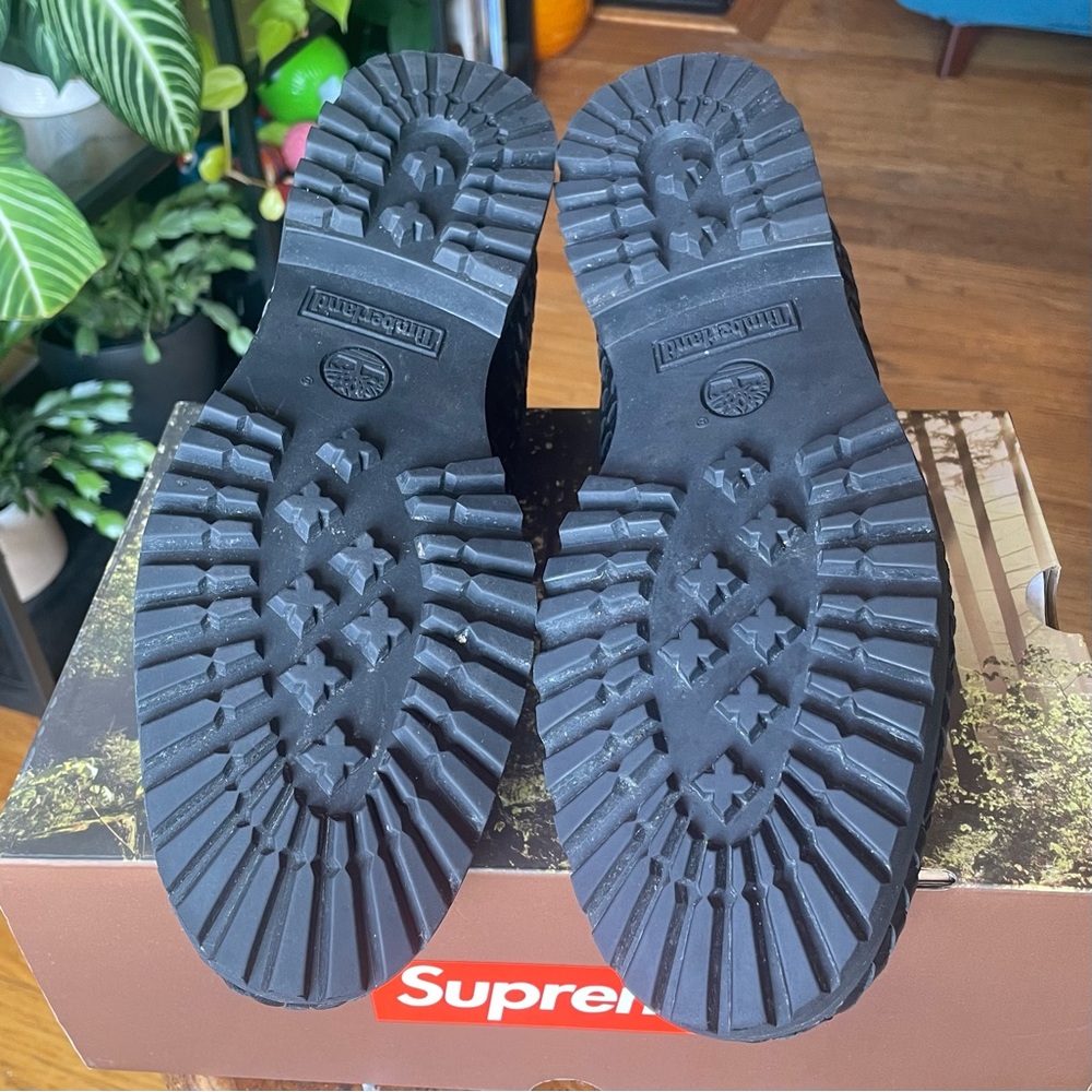 *SOLD* Supreme x Timberland Leather Woven Lug Shoe - Picture 4 of 5